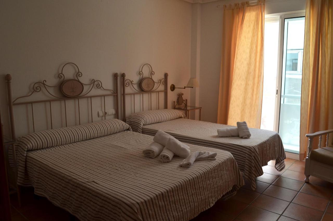 Hostal Dona Antonia Ξενοδοχείο Punta Umbría Εξωτερικό φωτογραφία