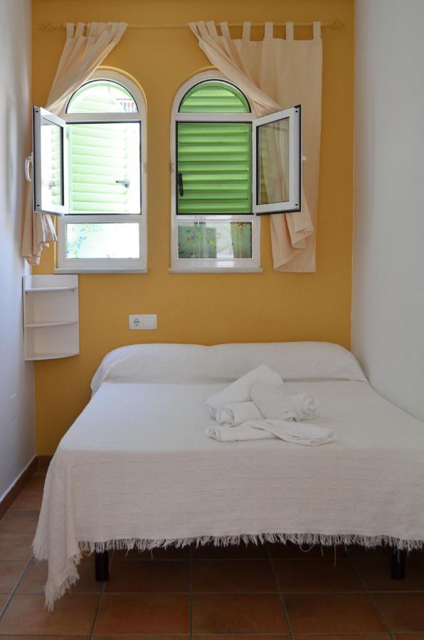 Hostal Dona Antonia Ξενοδοχείο Punta Umbría Εξωτερικό φωτογραφία