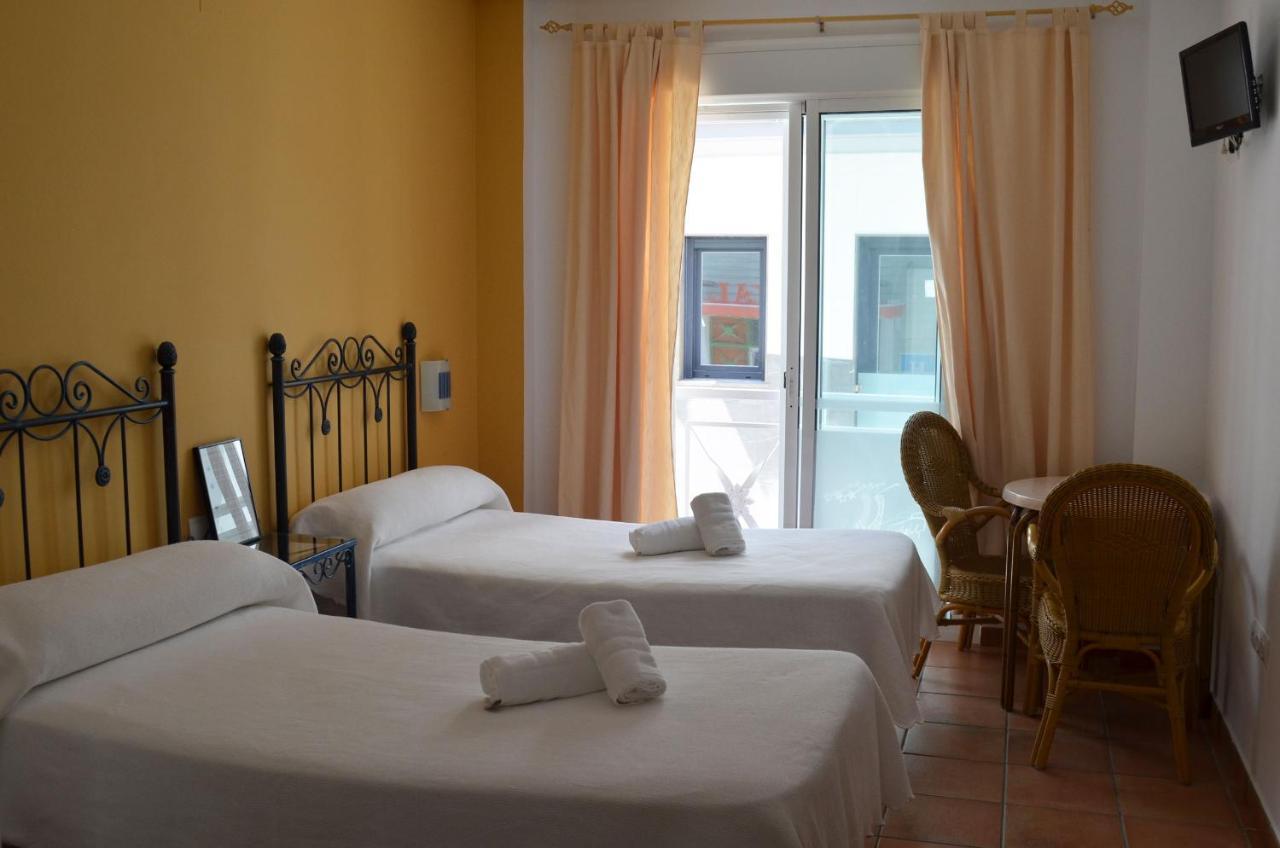 Hostal Dona Antonia Ξενοδοχείο Punta Umbría Εξωτερικό φωτογραφία