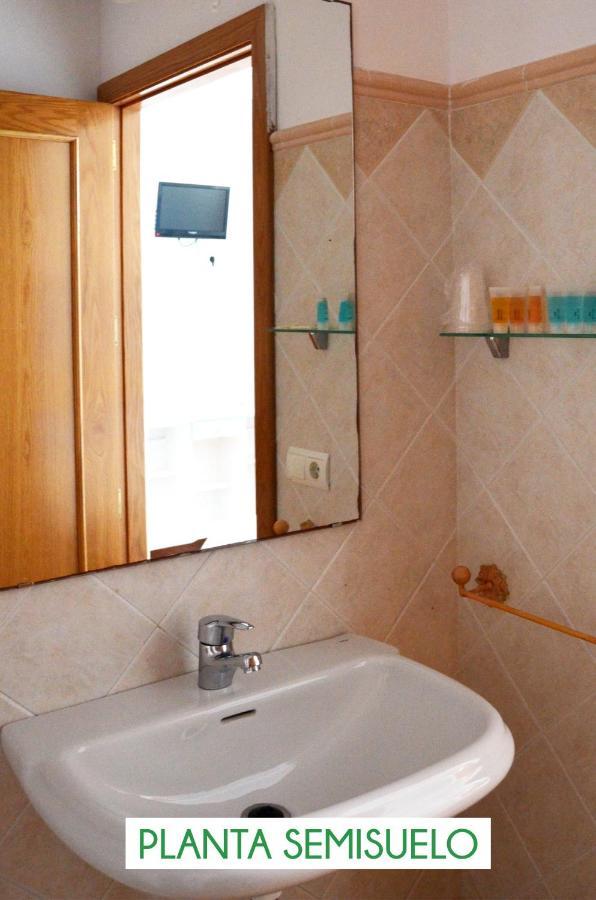 Hostal Dona Antonia Ξενοδοχείο Punta Umbría Εξωτερικό φωτογραφία