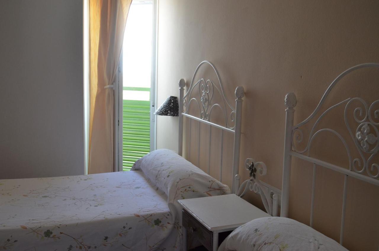 Hostal Dona Antonia Ξενοδοχείο Punta Umbría Εξωτερικό φωτογραφία